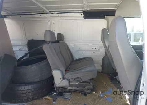 2006 Ford Econoline E150 Van z USA, uszkodzony, nr VIN 1FTRE14W36HA02624